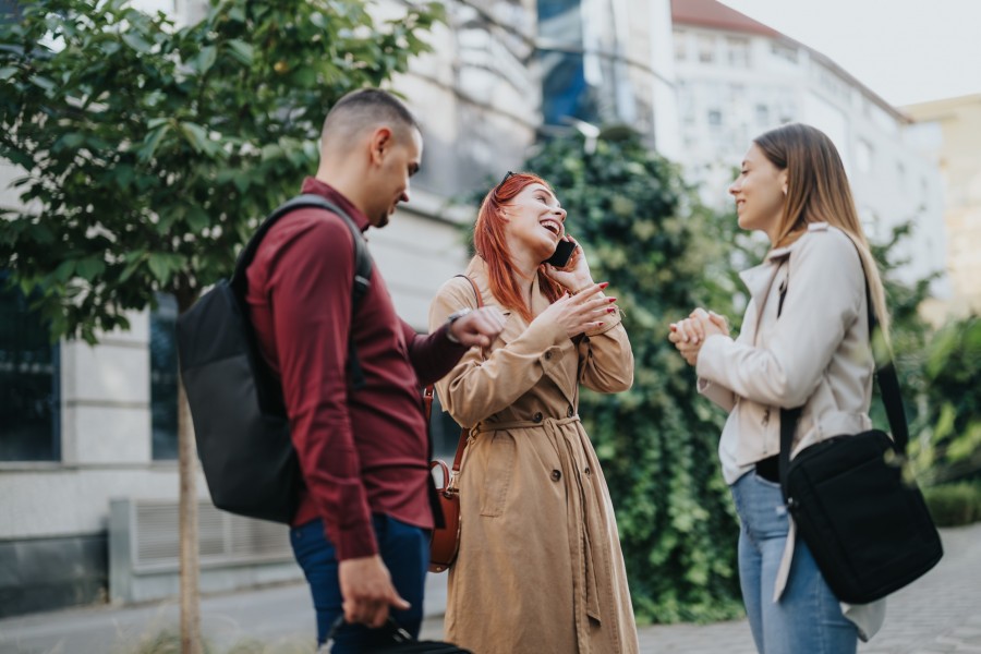 Quels sont les dangers de s'adapter trop facilement aux autres ?